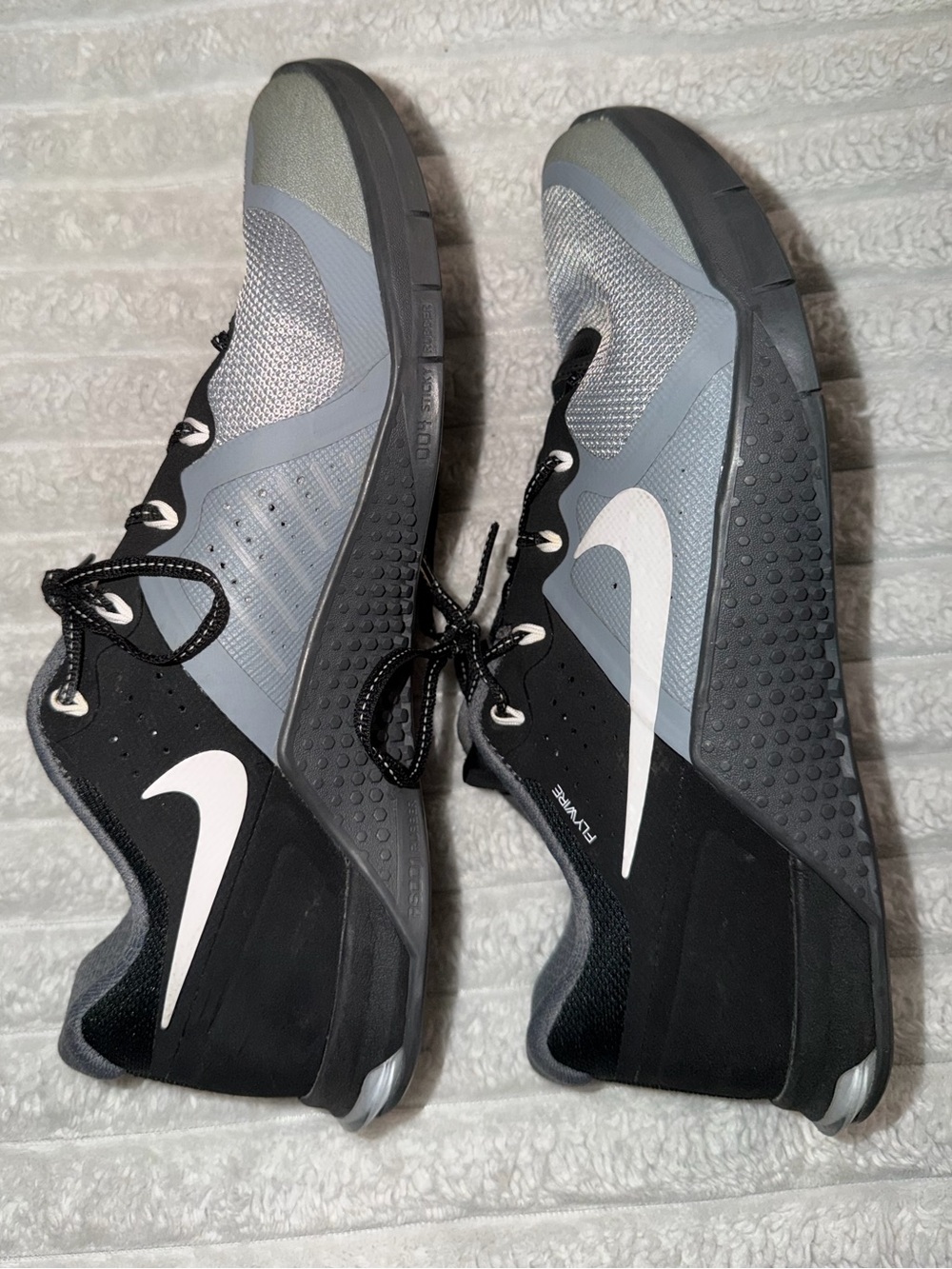 Women’s Nike Metcon 2 - Size 12 - Picture 3 of 5